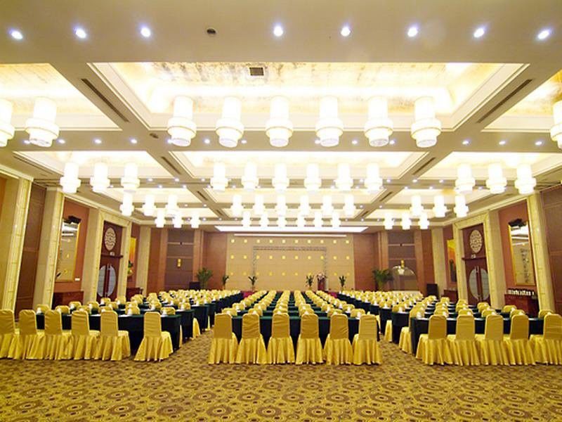 Guangye Jin Jiang Hotel Ціндао Бізнес фото